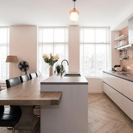 Canal House * Haarlem