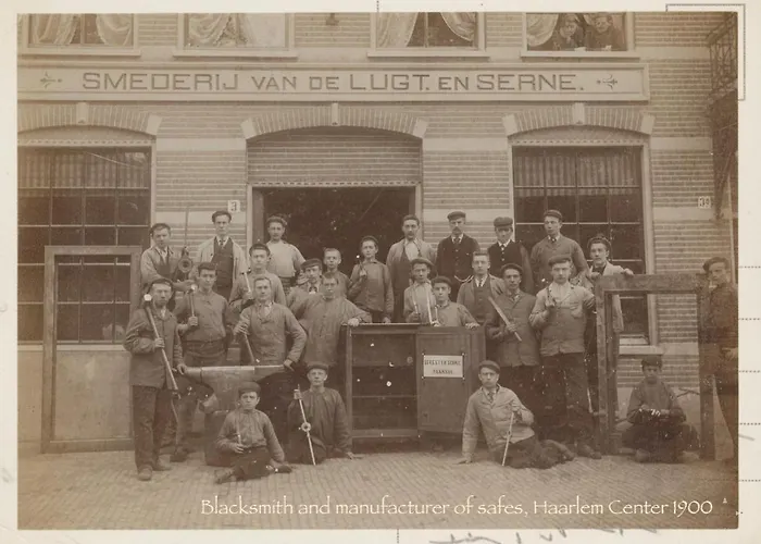 Апартаменты Canal House